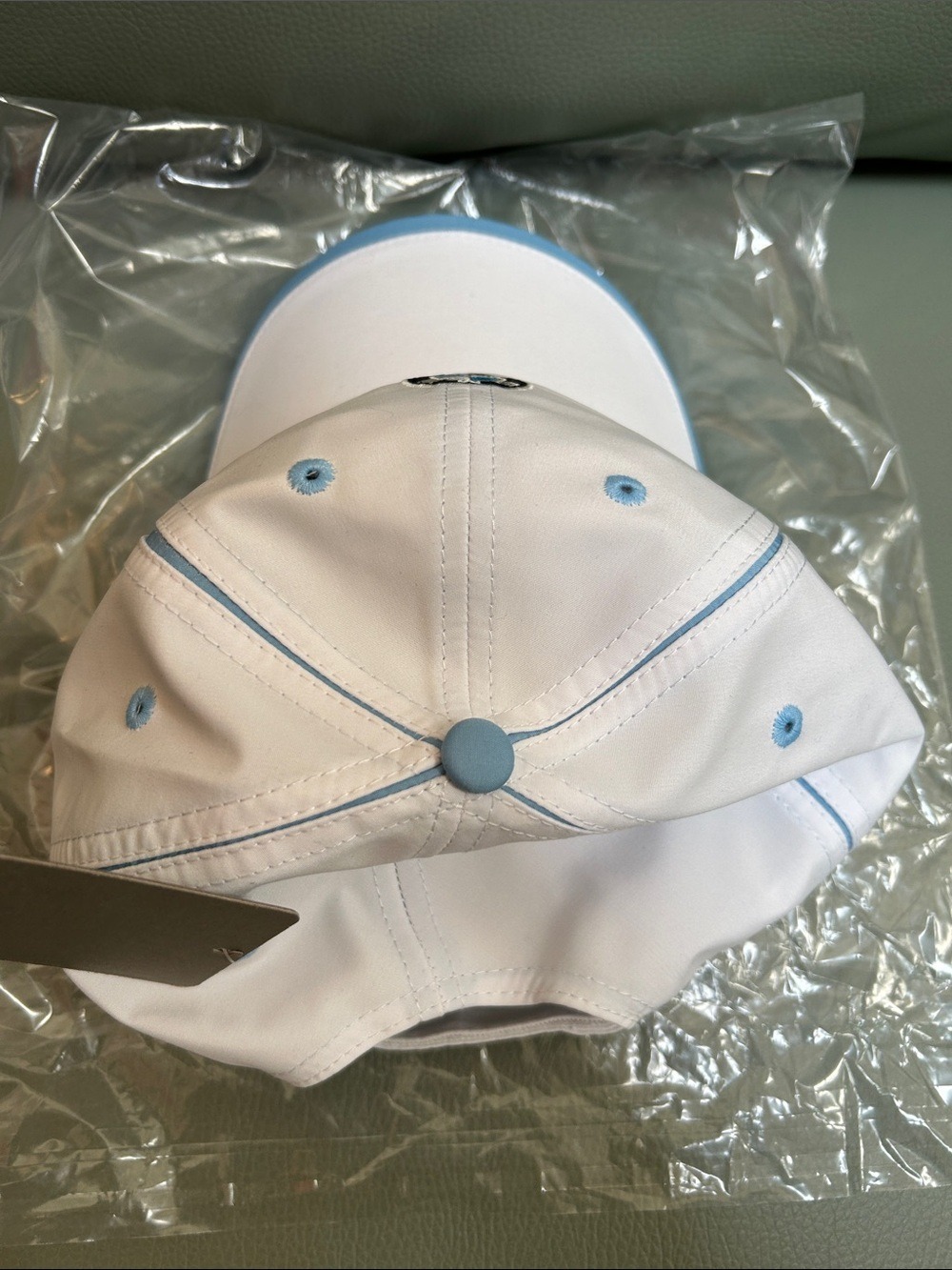 BMW White and Light Blue Logo Baseball Cap NWT - Picture 7 of 7